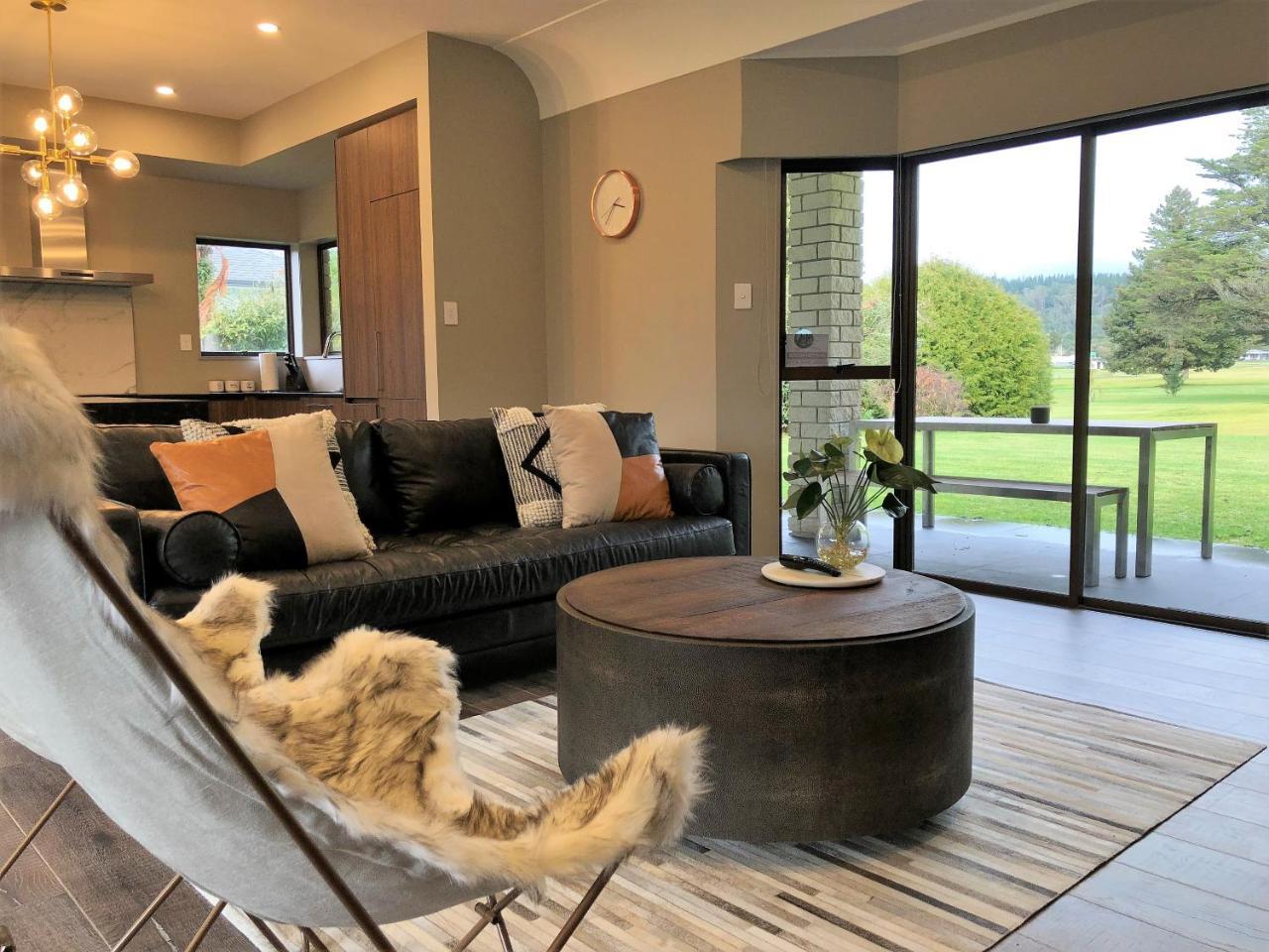 Luxury K-Lodge With Golf Course View-Роторуа Екстериор снимка