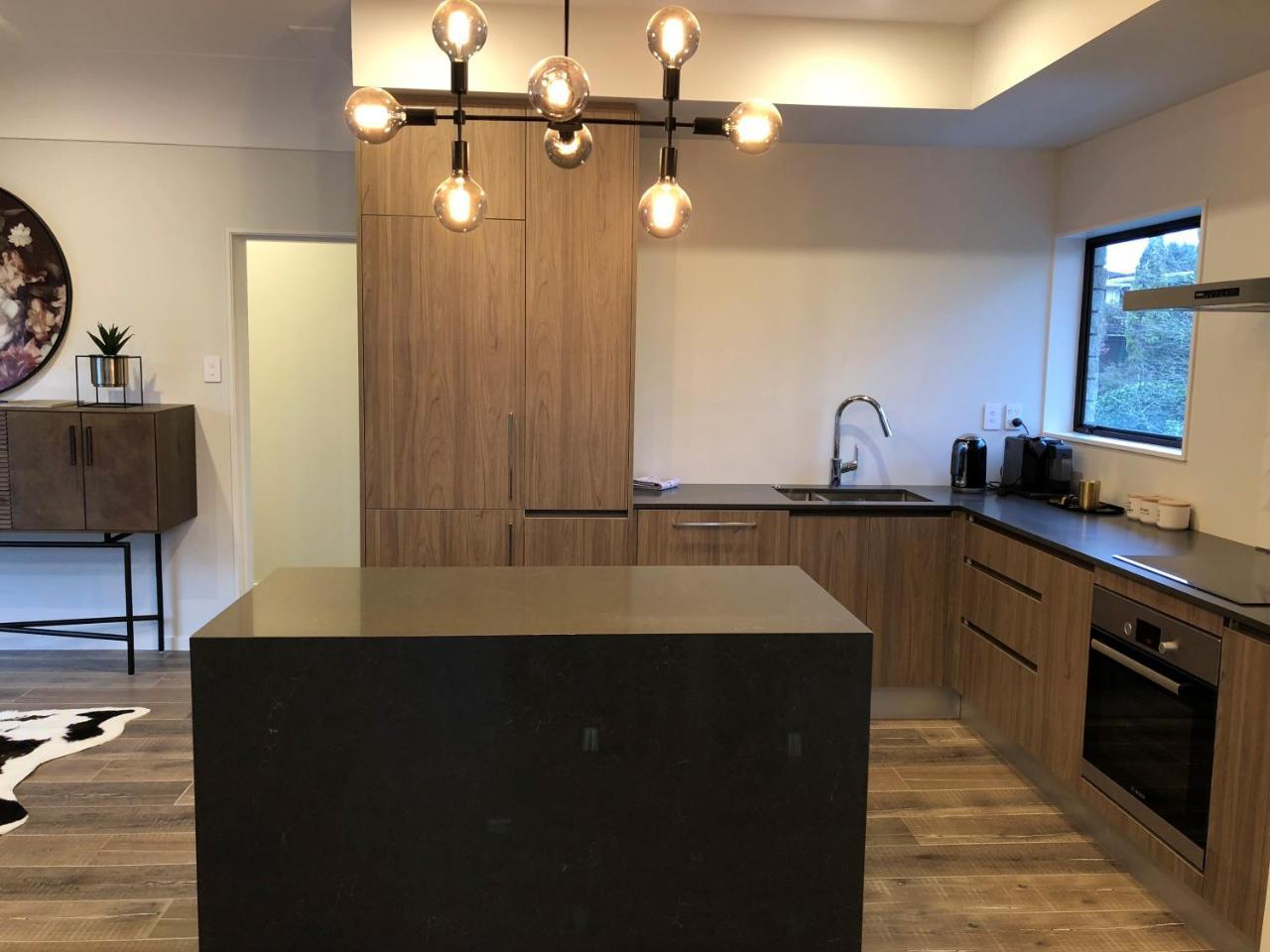 Luxury K-Lodge With Golf Course View-Роторуа Екстериор снимка
